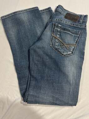 BKE Carter Bootleg Jeans Size 29R
D2 A001